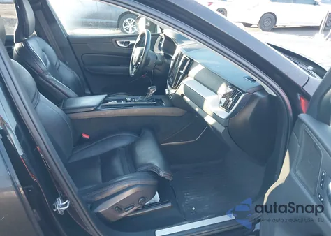 2021 Volvo Xc60 T6 Inscription from USA, damaged, VIN YV4A22RLXM1688836